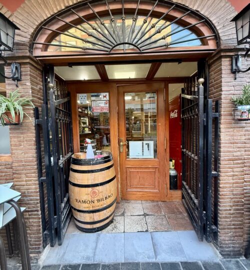 🍽️✨ Traspaso de Bar-Restaurante Consolidado – Camino del Grau (Valencia)