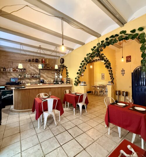 Traspaso Restaurante bar con Terraza en Ciutat Vella – Valencia