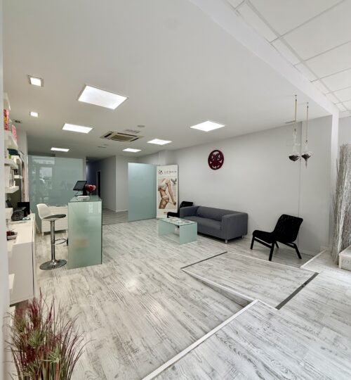 Traspaso centro estético consolidado en Valencia | 150 m² – 21 años de actividad – Zona La Raiosa – 46007
