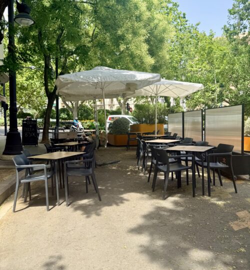 Traspaso de taberna con licencia, terraza para 44 personas y totalmente reformada en Extramurs, Valencia